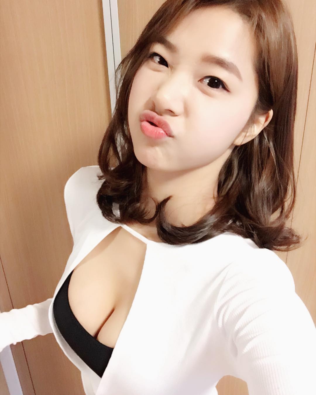 Ů������